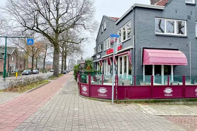Horeca Pand Soest te Koop met Bovenwoning en Studio