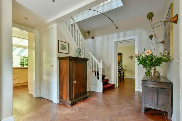 Luxe Jaren 30 Villa Hilversum 6 slaapkamers Grote Tuin