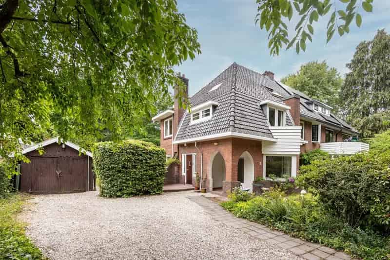 Huis te koop Aristoteleslaan Zeist: Ruime villa met tuin