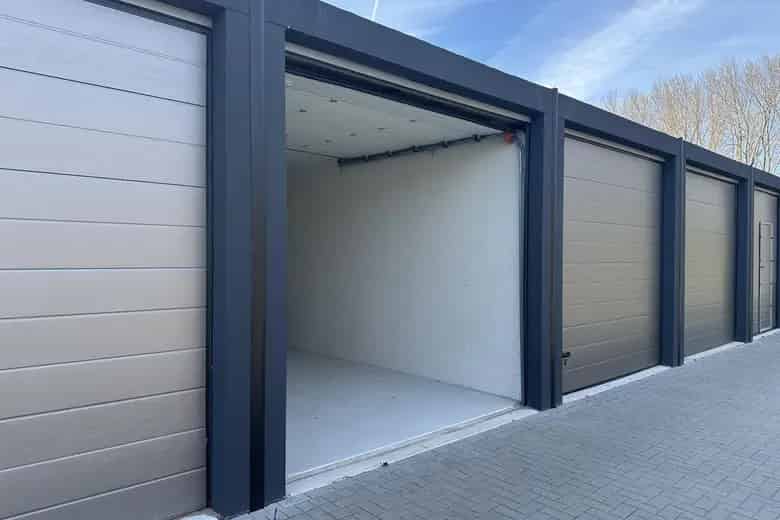 Bedrijfsruimte 28m2 te huur of te koop Alphen aan den Rijn
