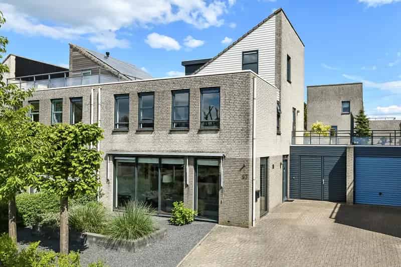 Moderne 2-onder-1-kapwoning Elst 5 slaapkamers 163m2