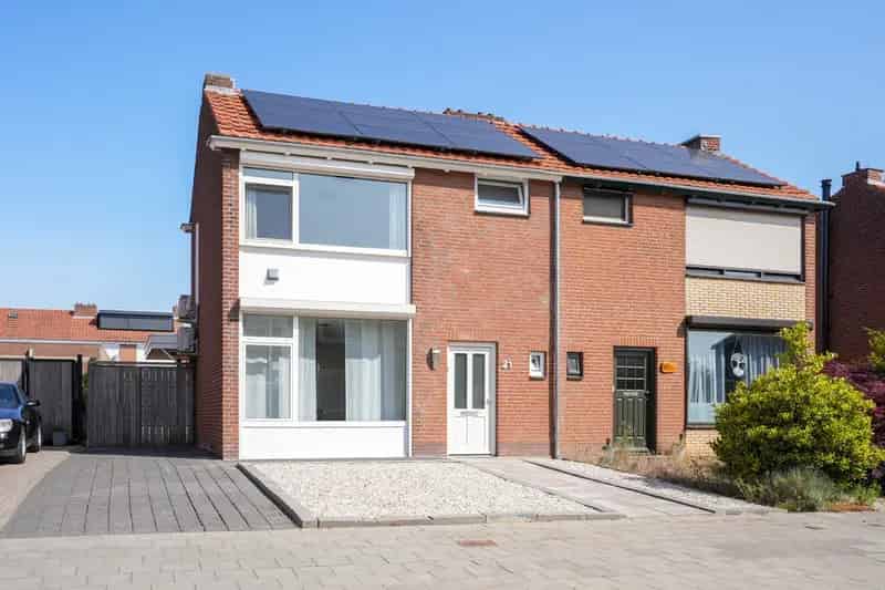 2-onder-1-kapwoning Rustige Buurt 3 slaapkamers