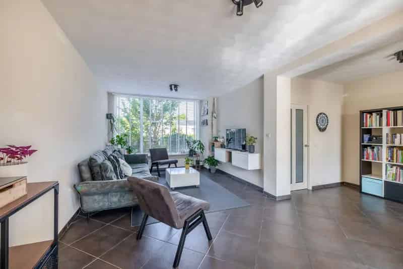 Huis te koop Waalwijk Ruime tuin 4 slaapkamers Nabij recreatieplas