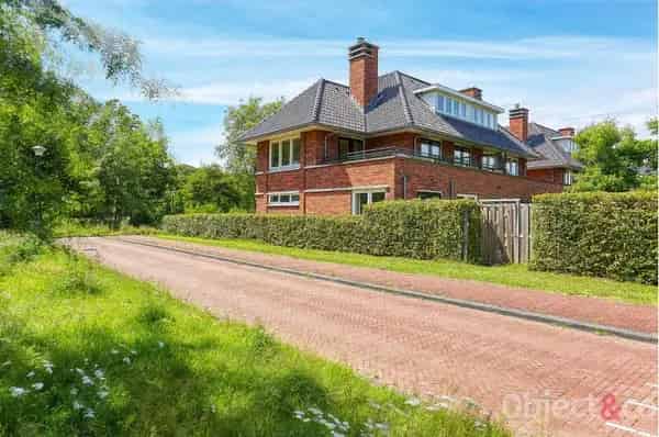 Moderne 6 Slaapkamer Huis Nabij Parken
