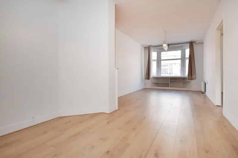 Appartement te koop: 2 slaapkamers, gerenoveerd, eigen grond