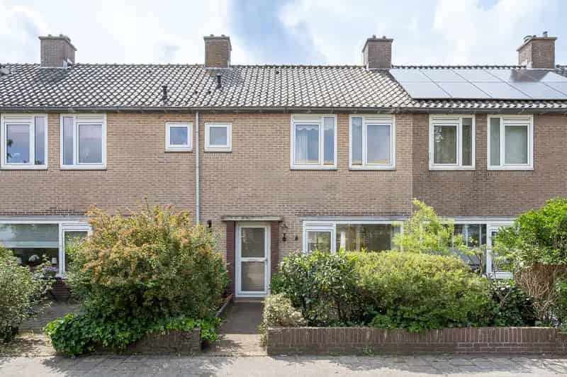 Ruime Tussenwoning Zandvoort Nabij Duinen en Strand