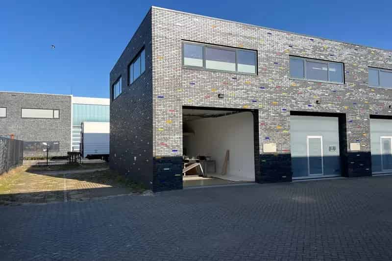 Bedrijfsruimte te Huur Alblasserdam 110m2
