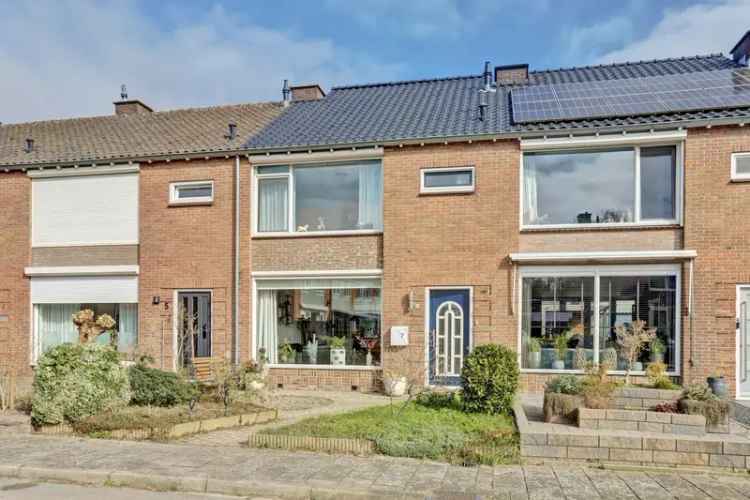 Huis te koop Zevenaar 4 slaapkamers moderne keuken