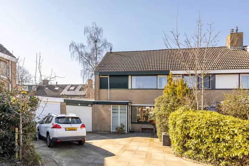 Ruime Hoekwoning te Koop in Groenhouten Leusden