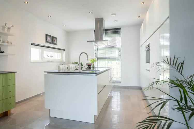 Vrijstaande woning Heerlen 3 slaapkamers zwembad energielabel A+