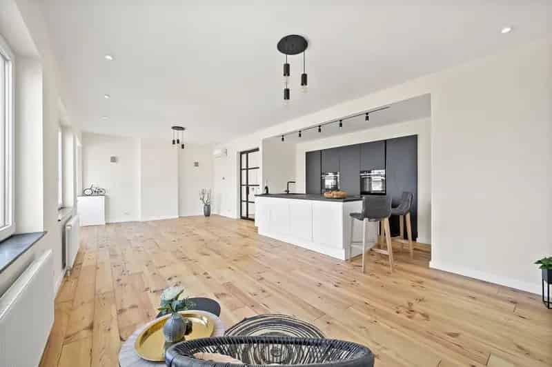 Luxe gerenoveerd dubbel bovenhuis Den Haag 4 slaapkamers dakterras