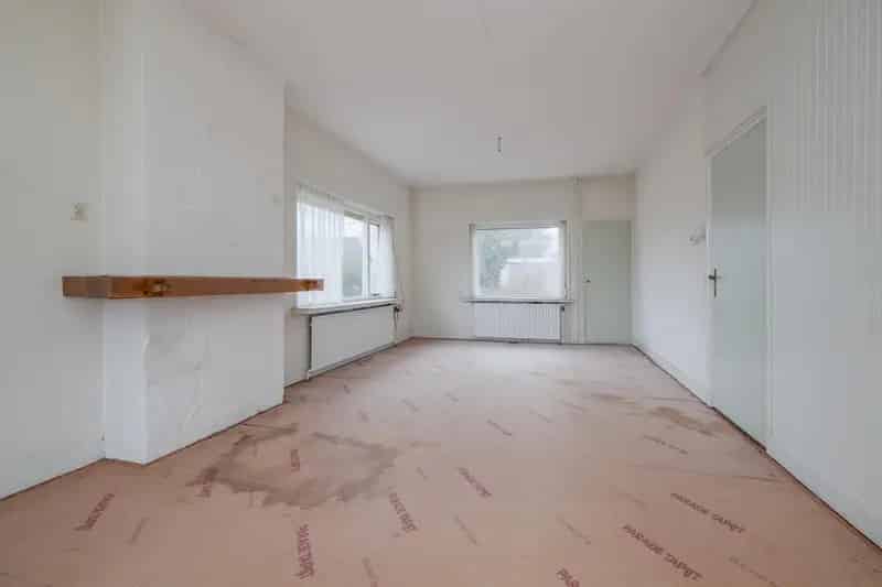 Vrijstaande woning te renoveren aan het water 5 kamers 109m2