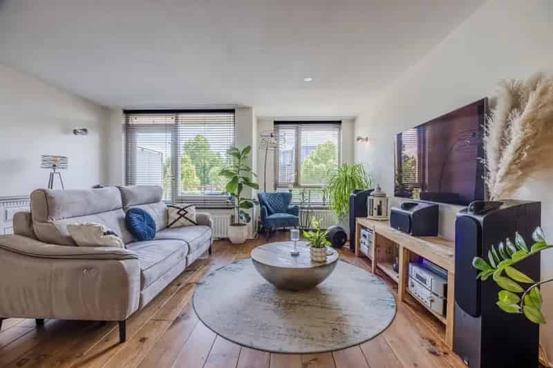 Appartement te Koop Voorschoten 2 Slaapkamers Modern Balkon