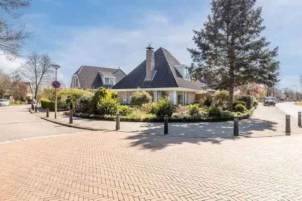 Stolpwoning Egmond Binnen 5 kamers 2 badkamers Tuin Zuid Gelijkvloers Wonen