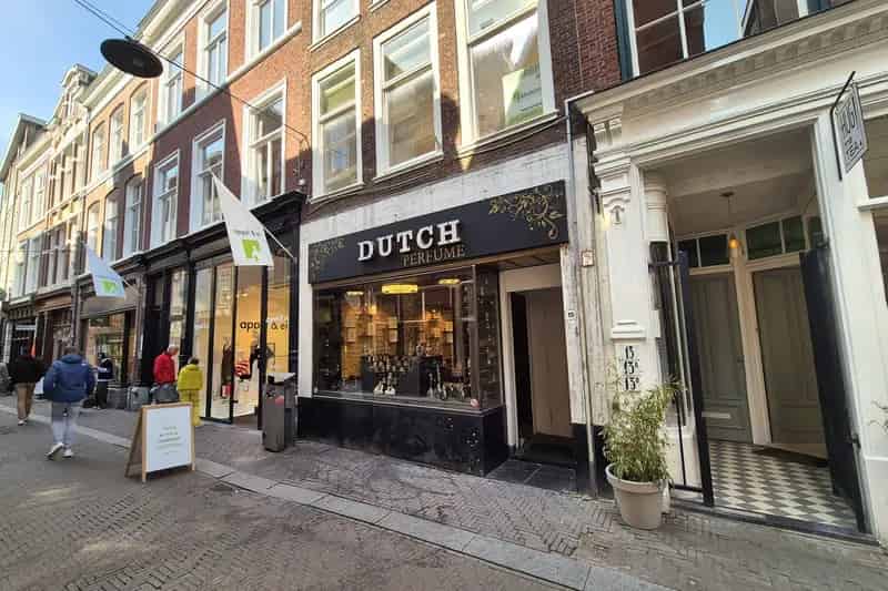 Winkelruimte te Huur Den Haag Centrum Papestraat 78m²