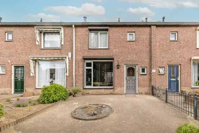 Tussenwoning Veldhoven 4 kamers 95m2