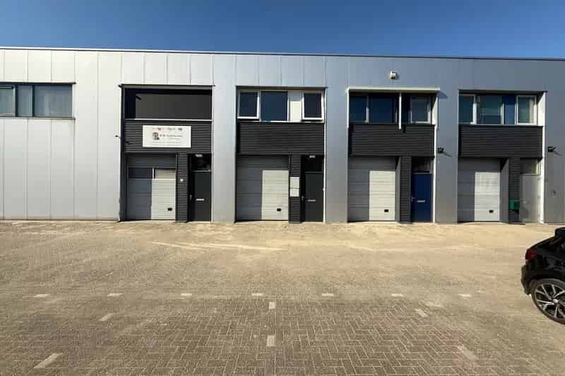 Bedrijfshal te koop Pijnacker 100m²