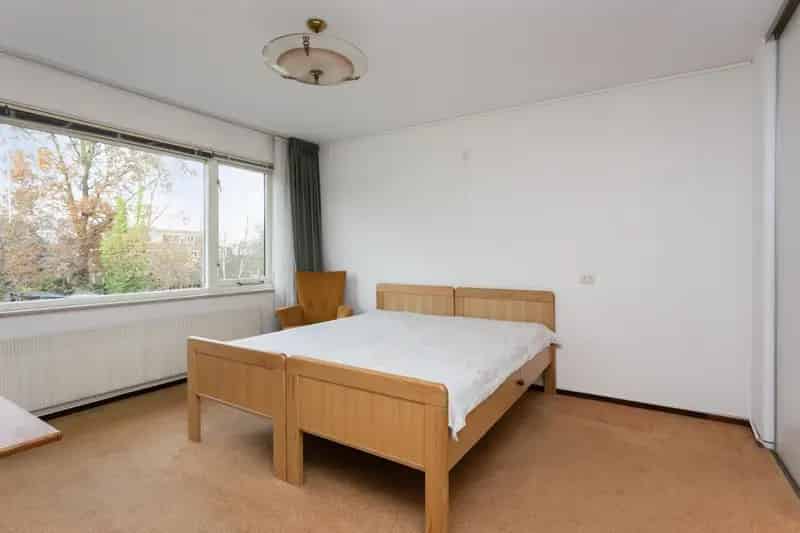 Ruime Hoekwoning 6 Kamers De Meern Dubbele Garage Grote Tuin