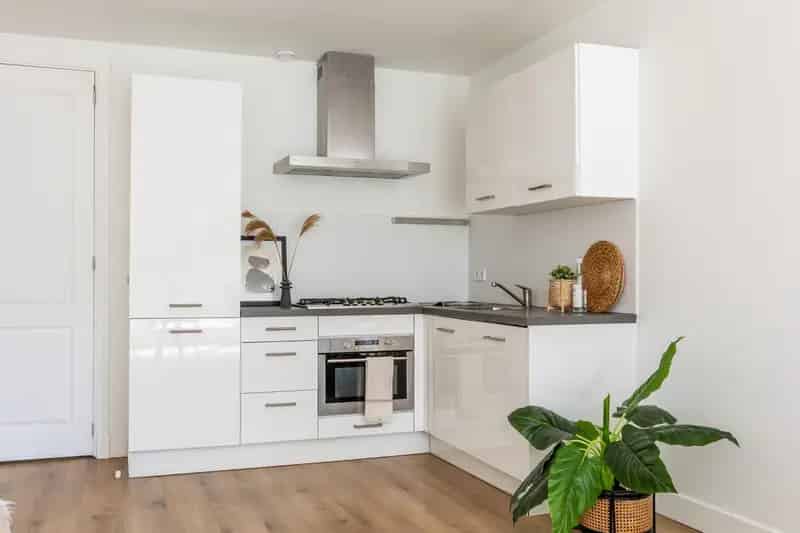 Instapklare benedenwoning 4 slaapkamers Bospolder Rotterdam