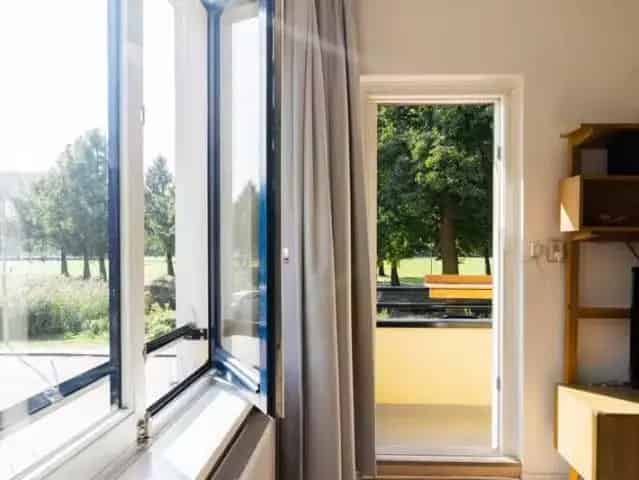 Modern 3 Slaapkamer Appartement Amsterdam 85m² Tuin