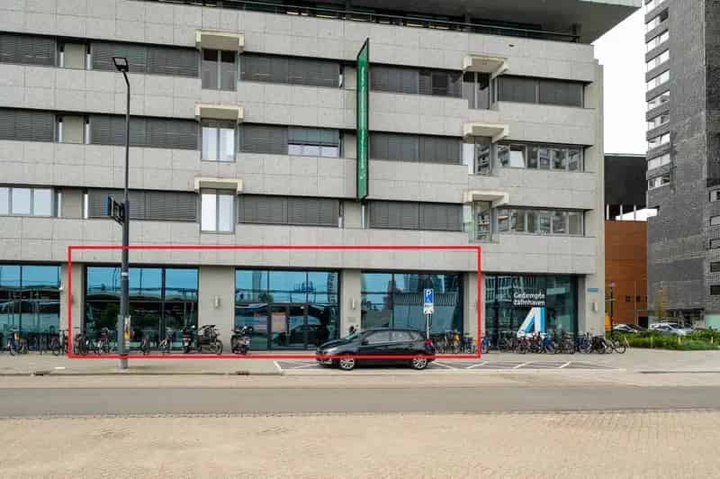 Winkelruimte te Huur Rotterdam Zalmstraat 201m²