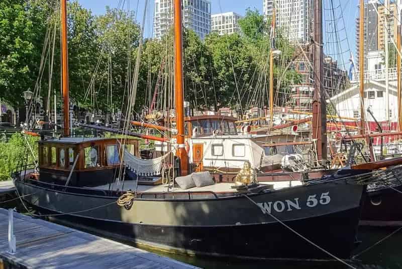 Varend Woonschip Veerhaven Rotterdam