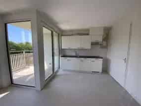 Appartement met balkon en berging plus inpandige parkeerplaats