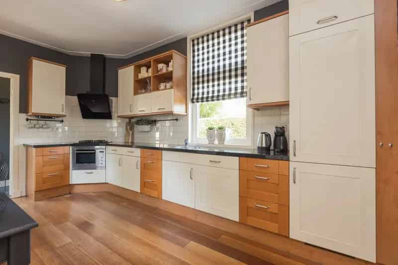 Tweekapper Hillegom Bollenschuur Garages Jaren 30 B&B Mantelzorgwoning