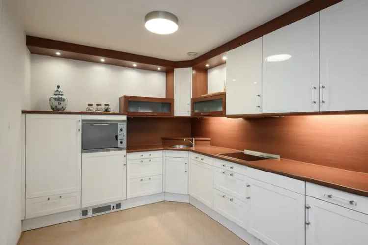 Appartement Almere 111m2 Panoramisch Uitzicht Weerwater