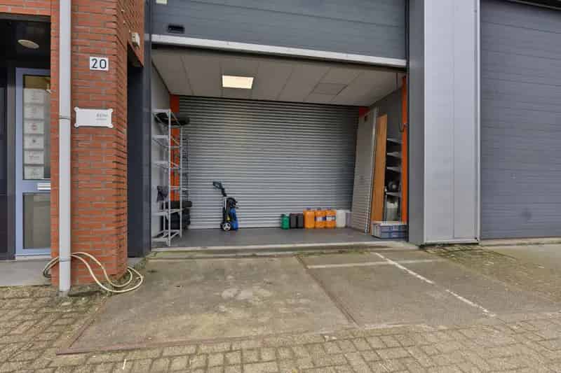 Bedrijfshal te Huur Zwijndrecht 321m2 A16 A15