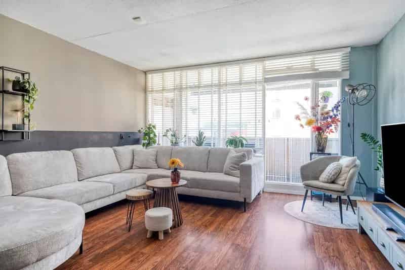 Ruim 4 Kamer Appartement Almere Centrum  Eigen Parkeerplaats Balkon