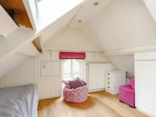 Te huur: Huis Duinlustweg 4 in Overveen