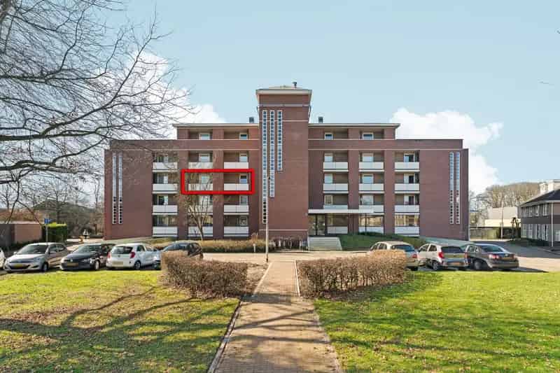 Ruim 3 Kamer Appartement Nijmegen Hees Balkon Parkeerplaats Berging
