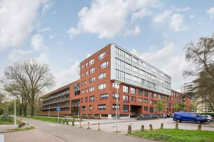 Ruim 4-kamerappartement Amsterdam Sloterpark 172m2 2 parkeerplaatsen
