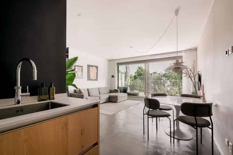Modern Appartement Amsterdam Zuidas 65m2 Terras Berging Eigen Grond