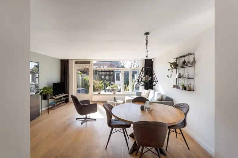 Huis te koop Breda Westerpark 4 slaapkamers moderne keuken tuin dakterras