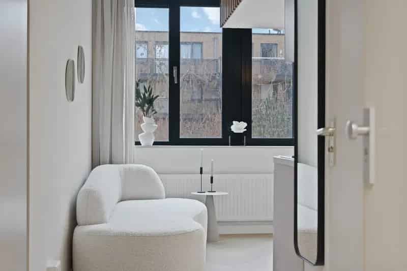 Luxe Studio Almere Centrum Nabij Station Gerenoveerd 17m²