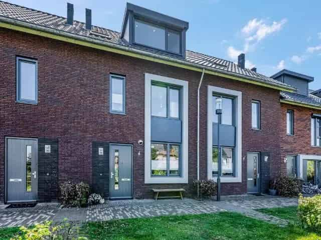 Royale Tussenwoning Nijmegen Noord 5 Slaapkamers Vrij Uitzicht