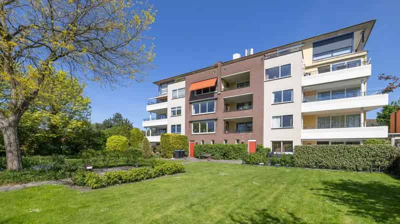 Appartement te koop Weesp Aetsveldselaan: gerenoveerd 3 kamer appartement met tuin