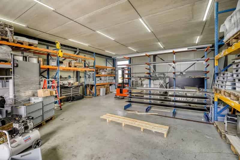 Bedrijfshal te Huur Sassenheim 245m2