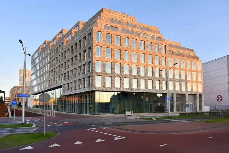 Huren woning: Reageer via Funda of Pararius