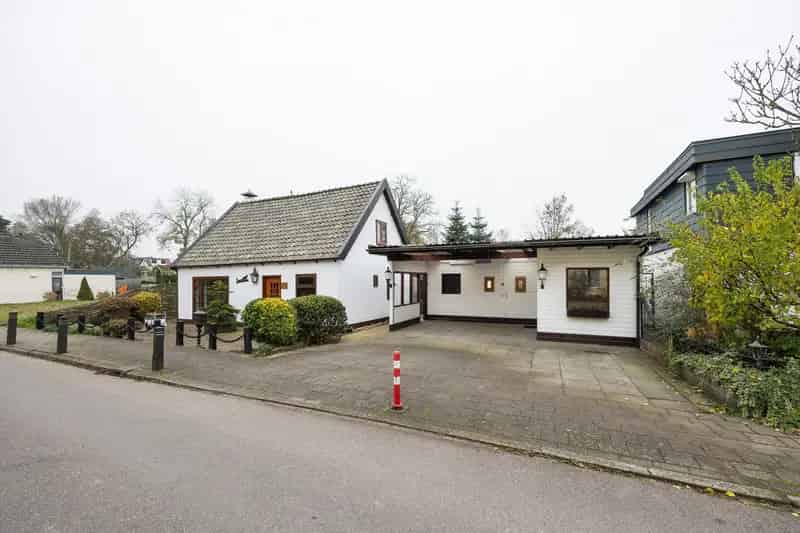 Vrijstaande woning Halfweg 4 kamers grote garage tuin