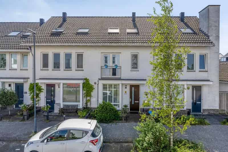 Huis te koop Zoetermeer Oosterheem 5 slaapkamers grote tuin A+