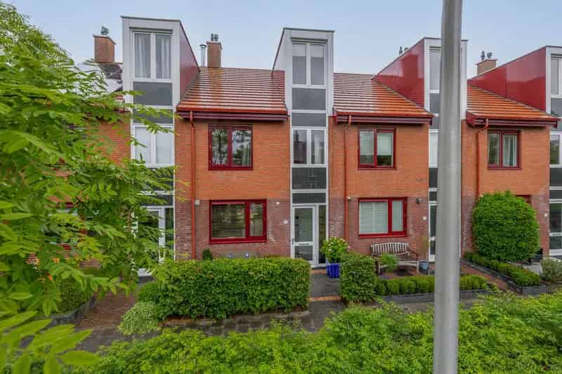 Huis te koop Pijnacker 5 kamers tuin zolder