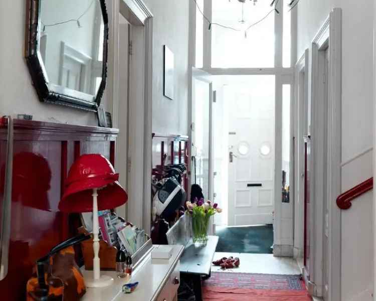 Kamer Gouda: Kleine kamer voor stagiaire in monumentaal pand