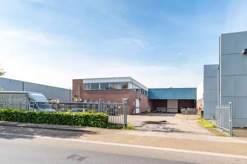 Bedrijfshal Hengelo 1512m² te Huur