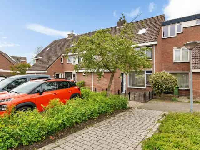 Instapklare woning Zwaag 4 slaapkamers gerenoveerd