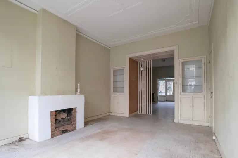 Herenhuis Kralingen te renoveren 7 slaapkamers grote tuin