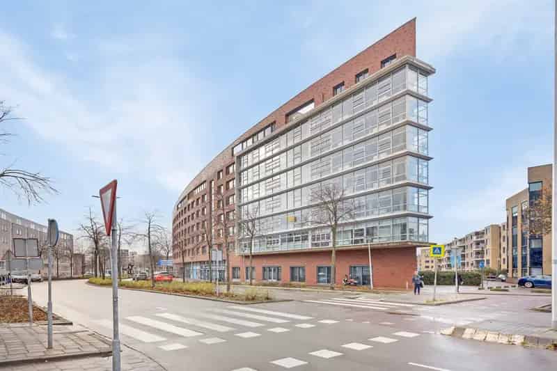 Appartement te koop Spijkenisse Ruim 3 kamer appartement met parkeerplaats