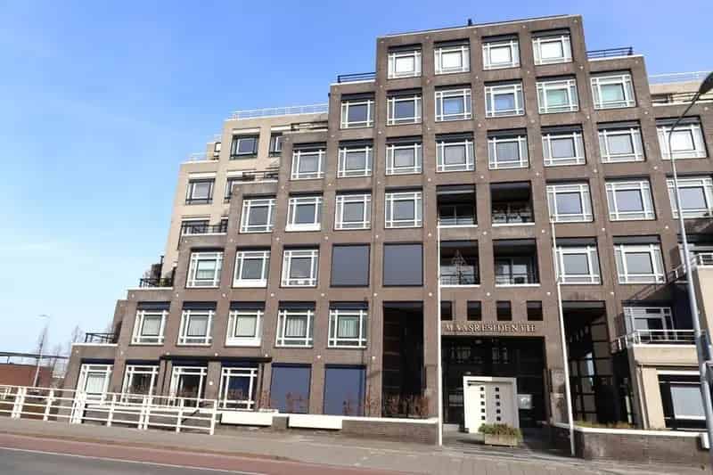 Ruim Appartement Wyck Maaszicht Parkeerplaats Berging